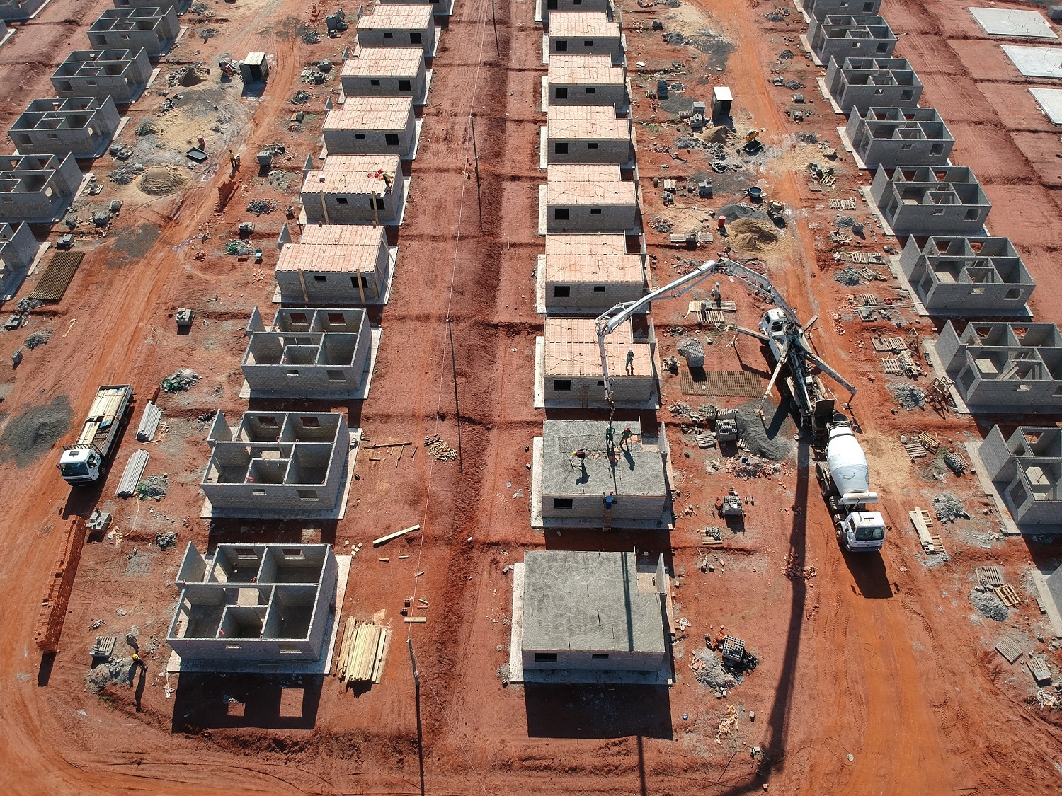 Construção das casas da CDHU em Ribeiro dos Santos segue em ritmo