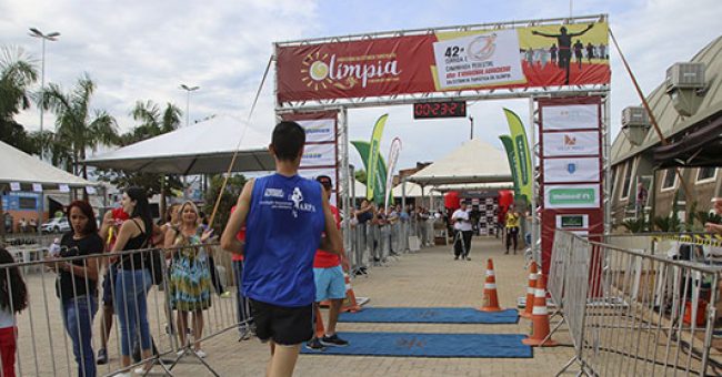 42ª Corrida e Caminhada do Trabalhador de Olímpia reuniu cerca de 600 participantes