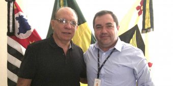 Prefeito recebe gerente da CPFL