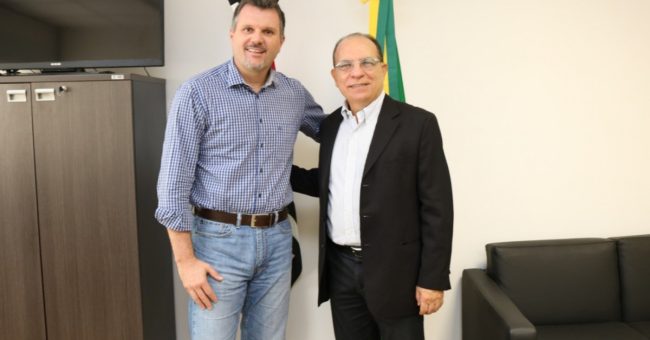 prefeito e secretario de turismo